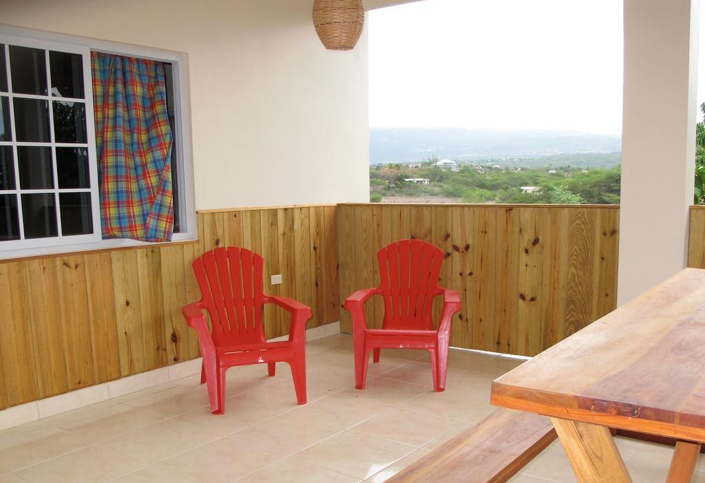 Auberge de jeunesse Just Next Door à Treasure Beach Extérieur photo